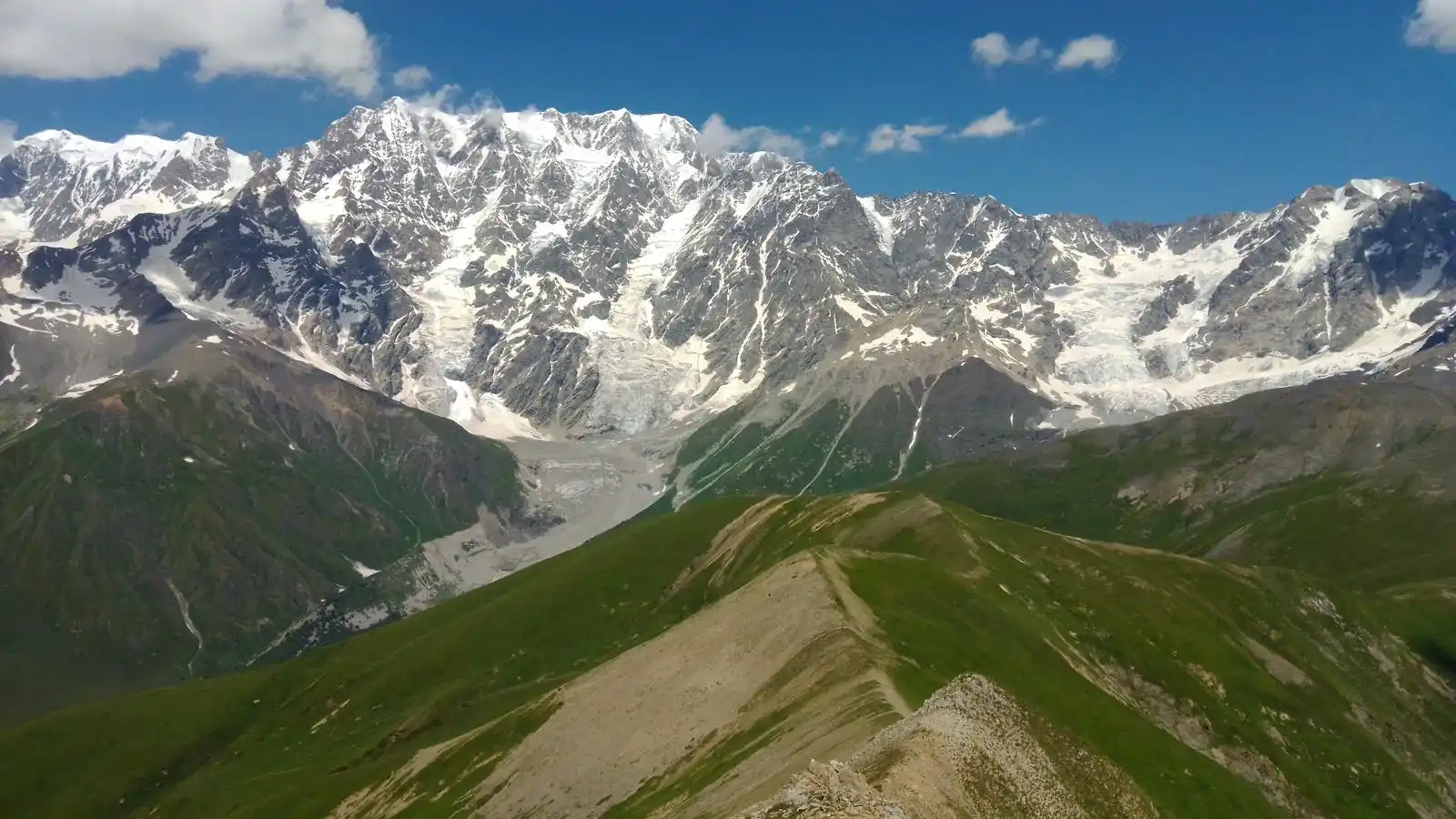 Imagen de /assets/mountain/greaterCaucasus.webp